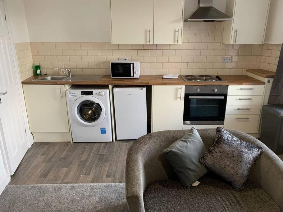 Fully Equipped Kitchen, Double Room Нийт Екстериор снимка